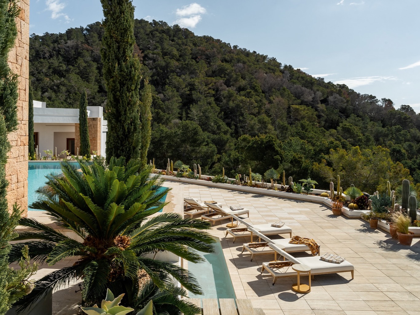 White Ibiza Villas: Can Sakhara, luxury villa in Sa Carocca