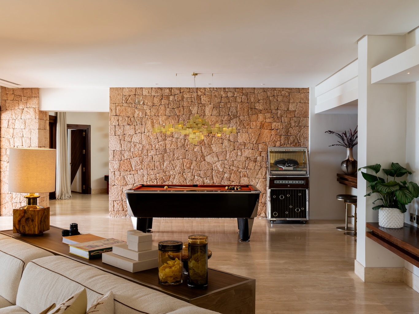 White Ibiza Villas: Can Sakhara, luxury villa in Sa Carocca