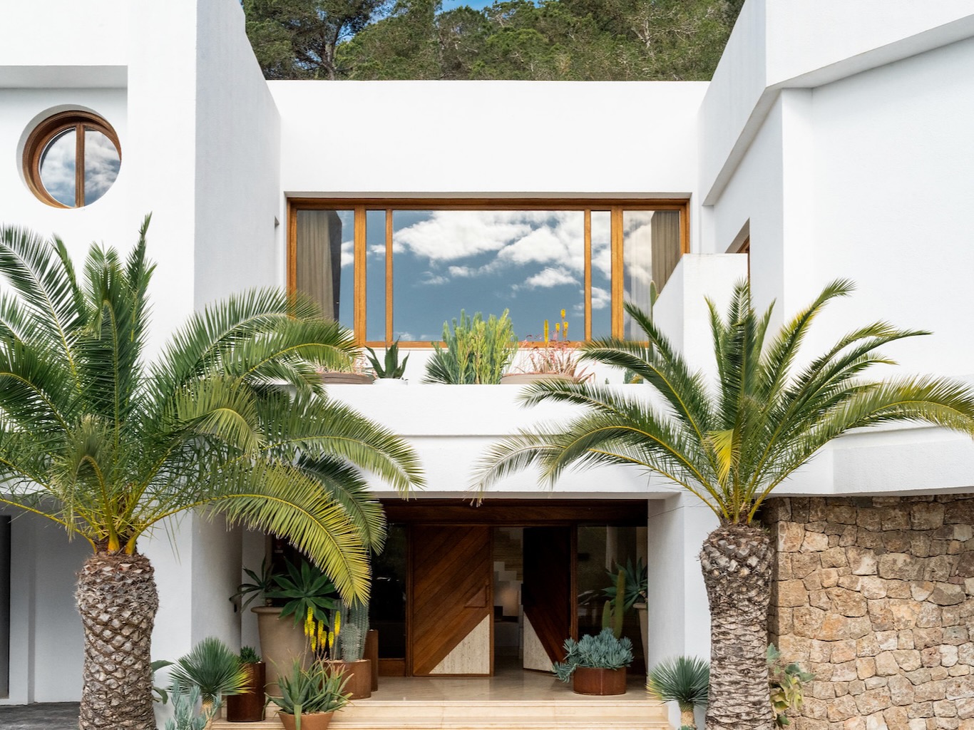 White Ibiza Villas: Can Sakhara, luxury villa in Sa Carocca