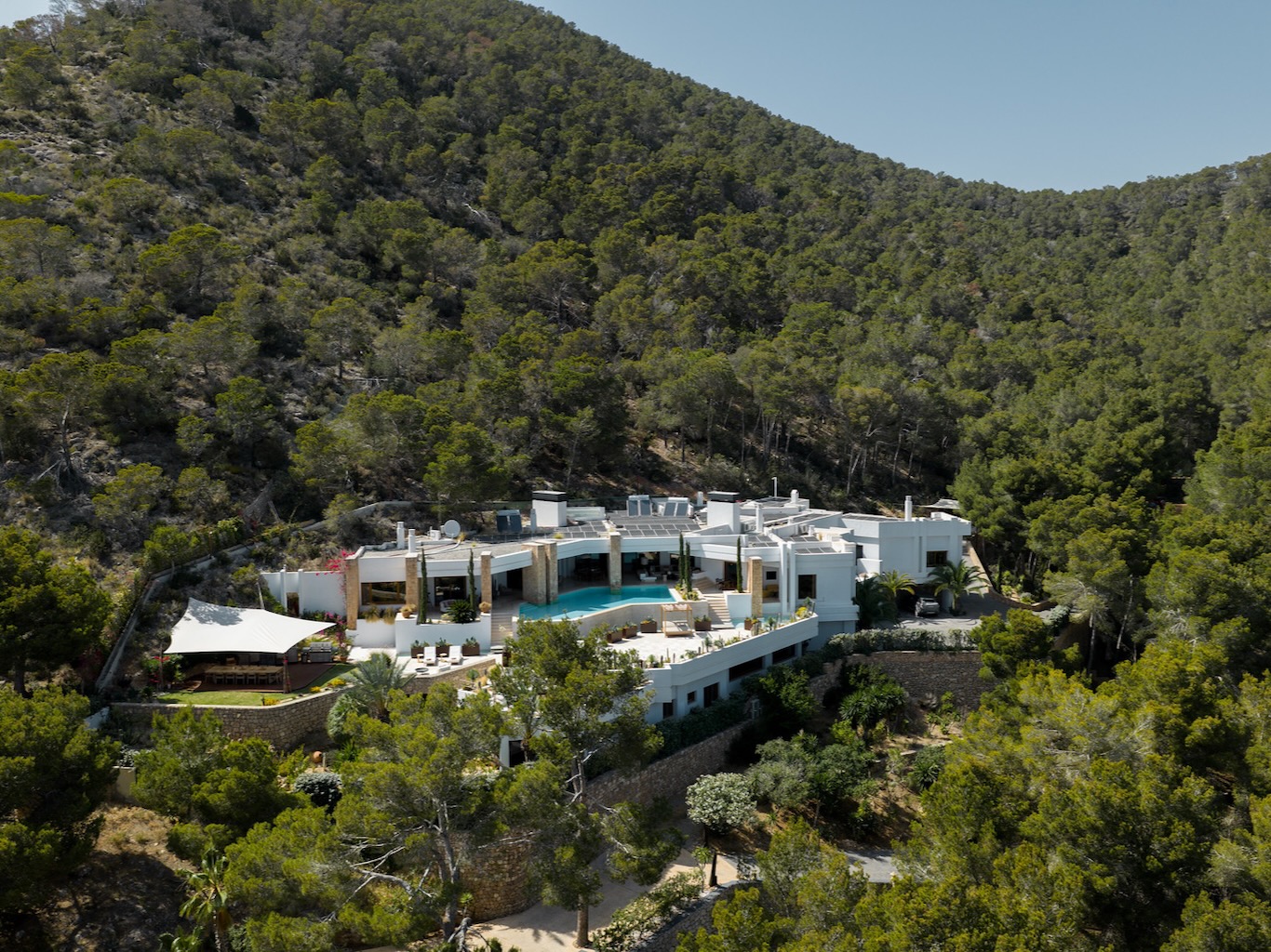 White Ibiza Villas: Can Sakhara, luxury villa in Sa Carocca