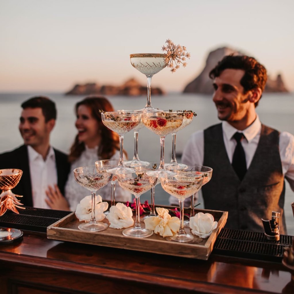 White Ibiza Wedding Directory – Cakes & Catering: Green Jar Ibiza, mobile bar service in Ibiza