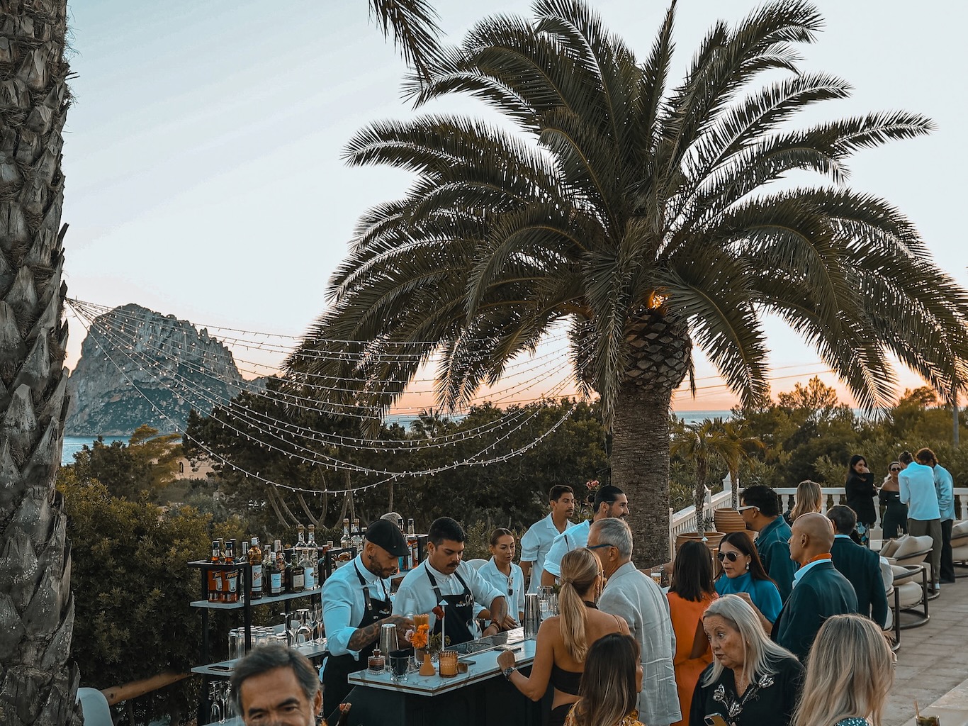 White Ibiza Wedding Directory – Cakes & Catering: Green Jar Ibiza, mobile bar service in Ibiza