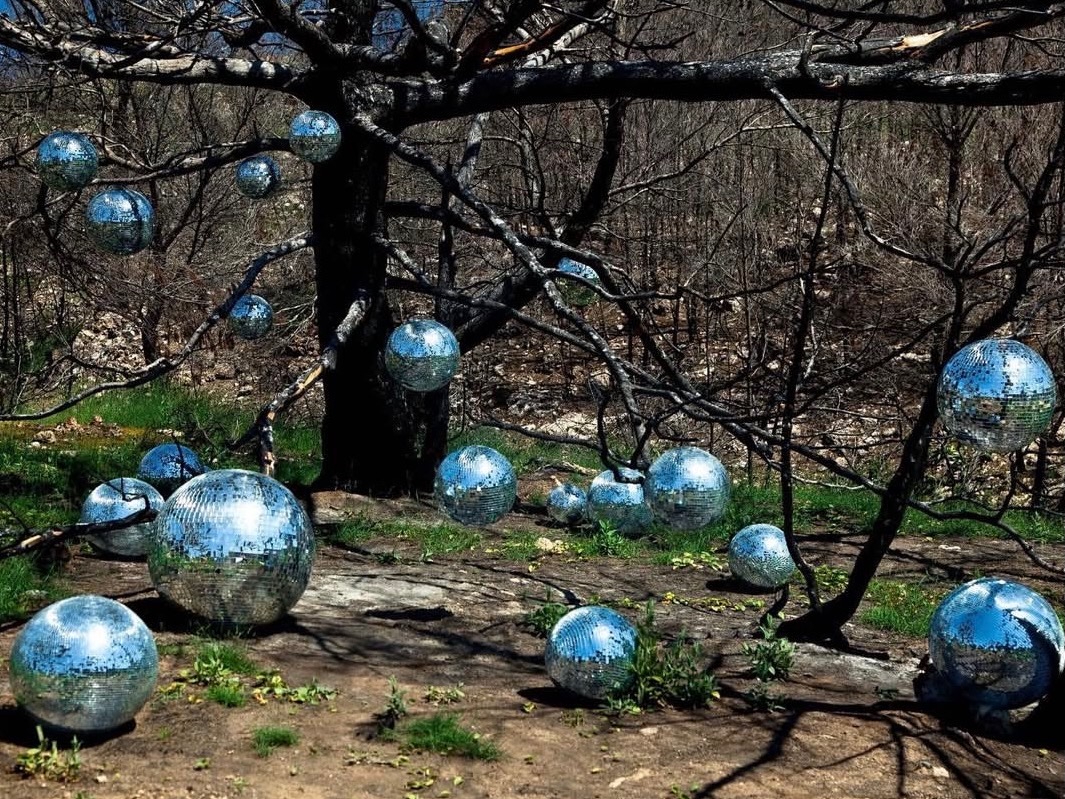 White Ibiza Calendar: All That Glitters is Gold Exhibition at Olas Gallery