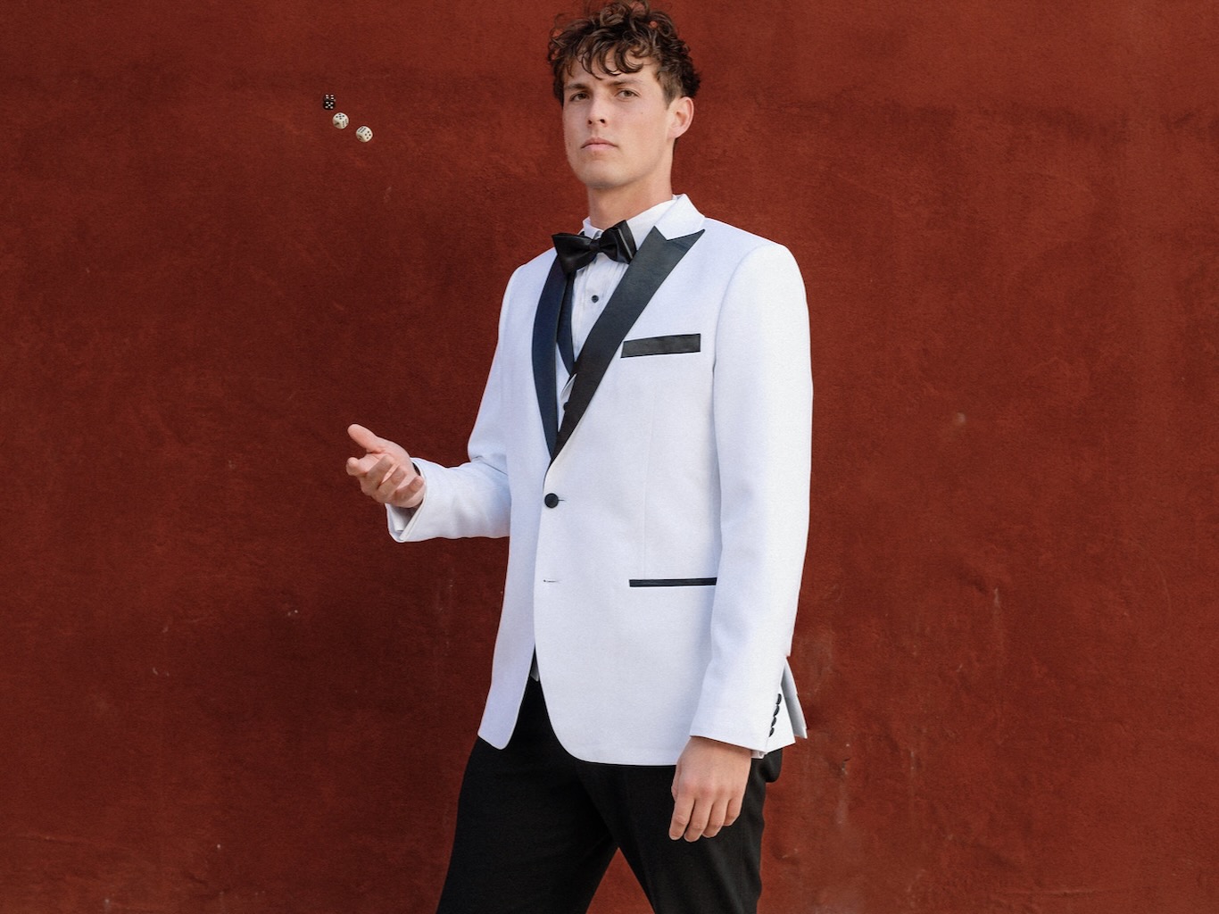 White Ibiza Wedding Directory: Ibiza Magician Sean Christopher