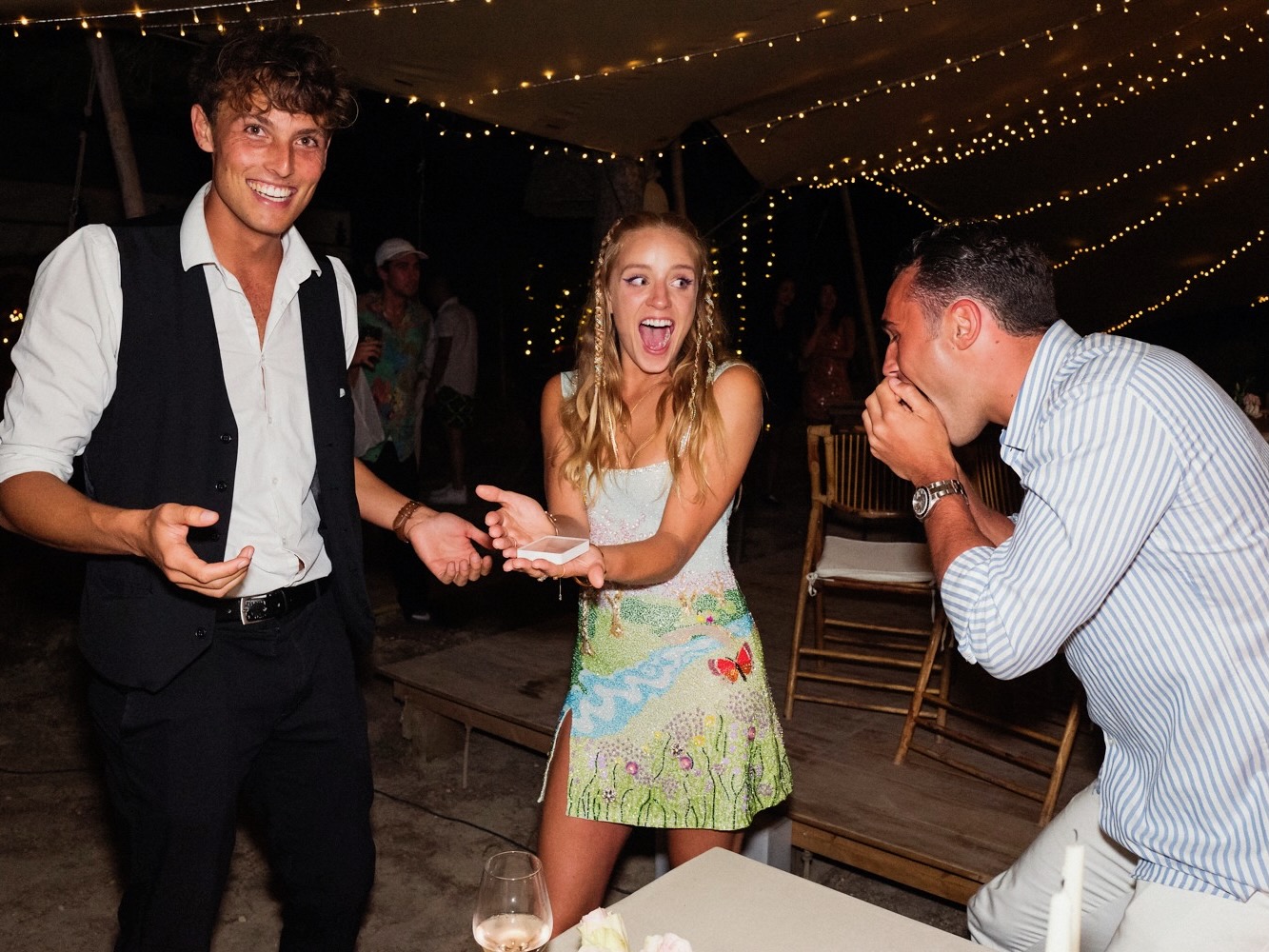 White Ibiza Wedding Directory: Ibiza Magician Sean Christopher