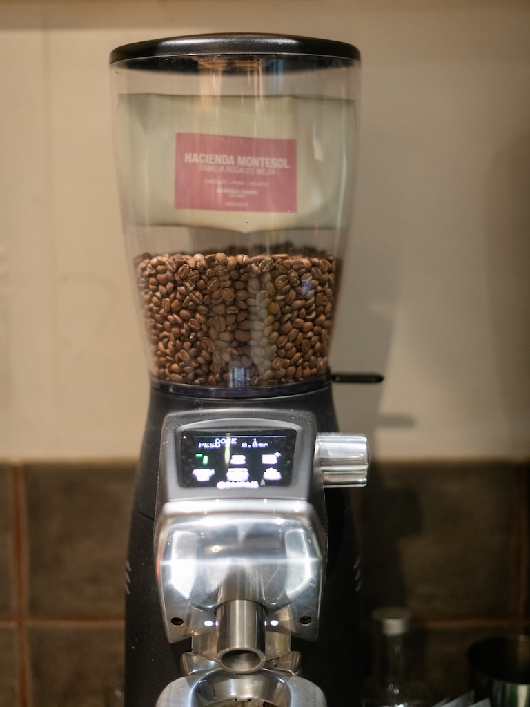 White Ibiza Casual Dining Guide: Meke Coffee Roasters, Santa Eulalia café