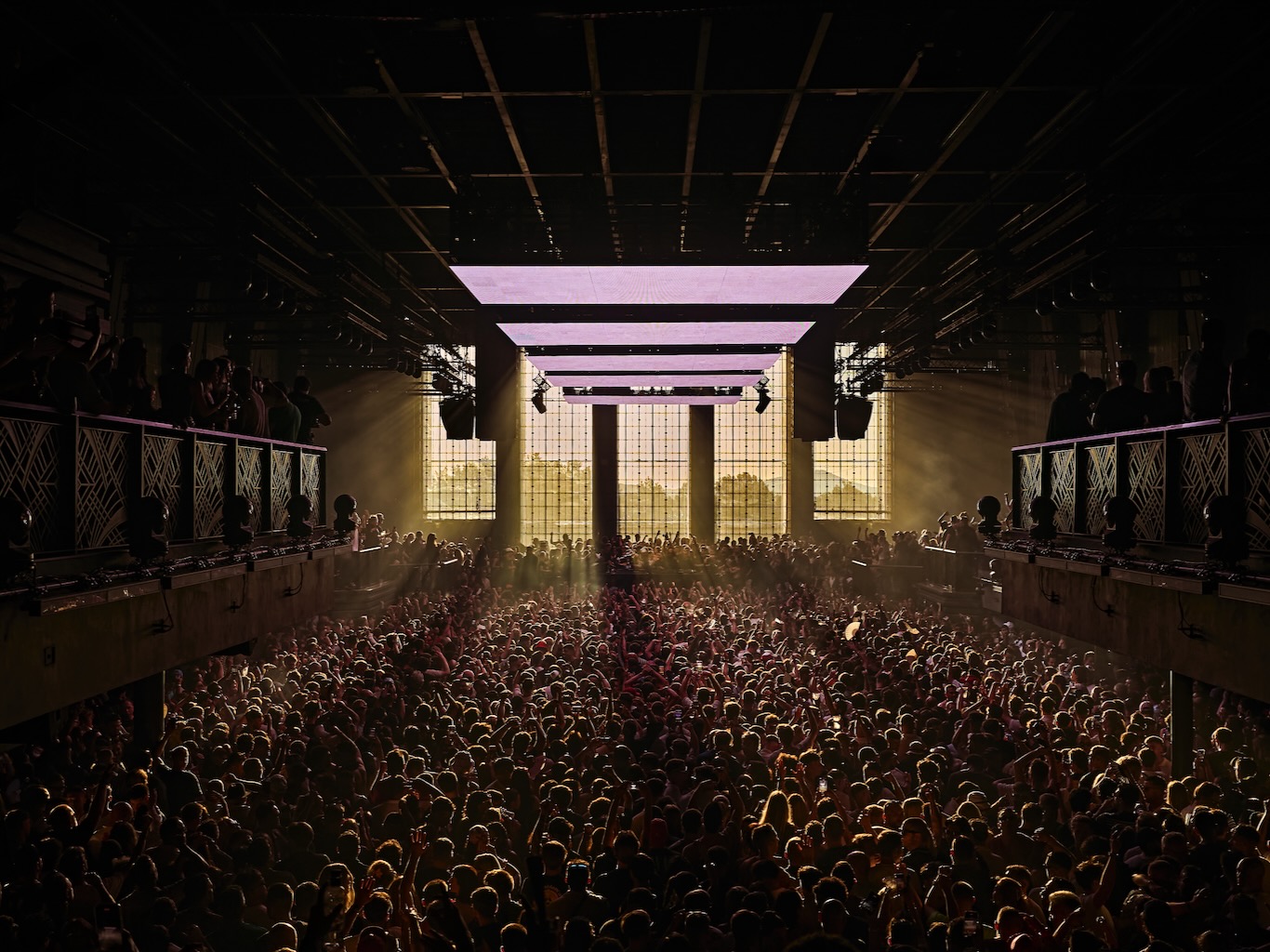 White Ibiza Club Calendar: Opening Party at [UNVRS]