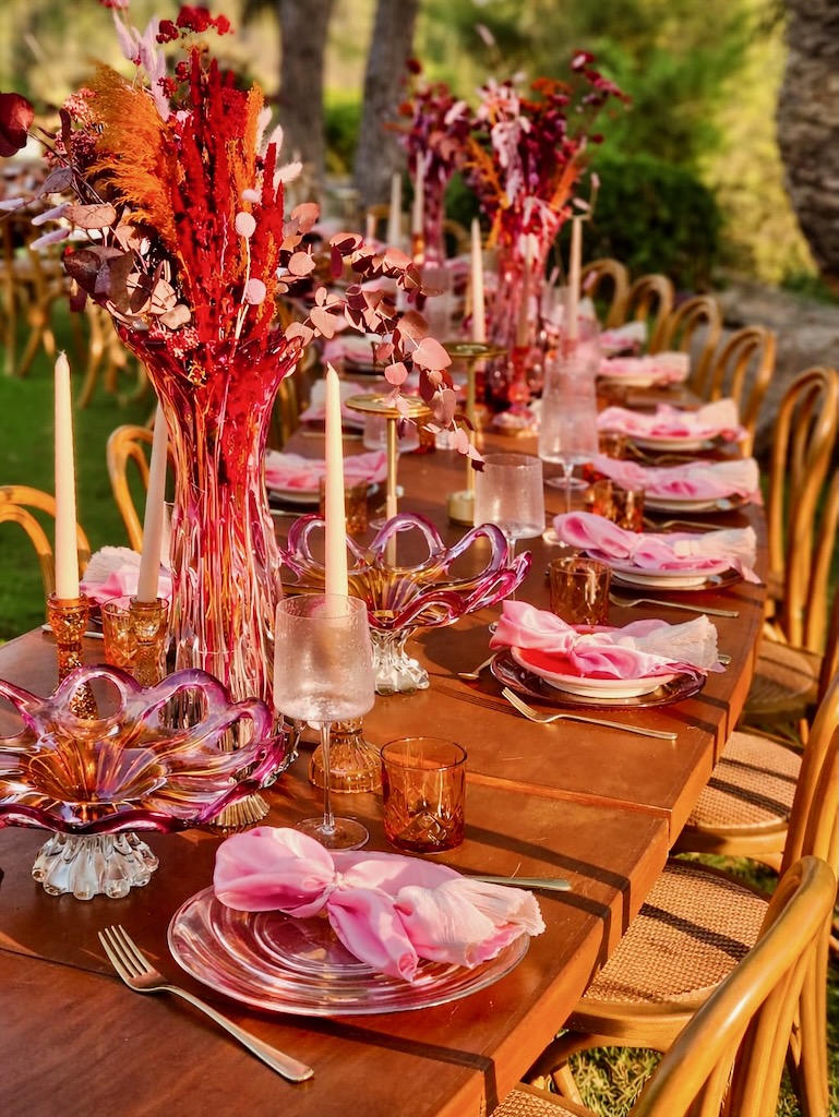 White Ibiza Wedding Directory – Planners & stylists: DANCING TABLES.