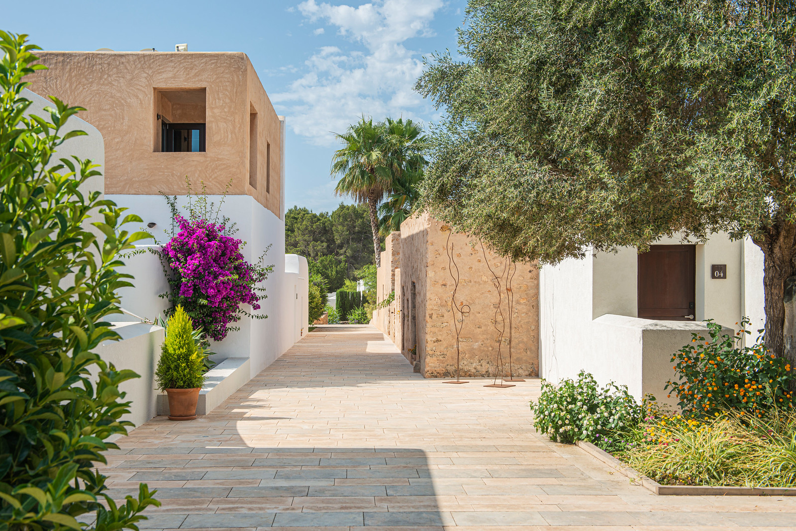 White Ibiza Restaurants Guide: Can Secret, Ibiza fine dining restaurant in San Lorenzo