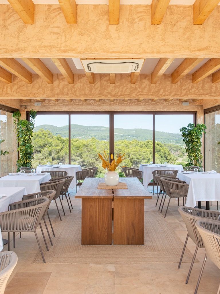 White Ibiza Restaurants Guide: Can Secret, Ibiza fine dining restaurant in San Lorenzo
