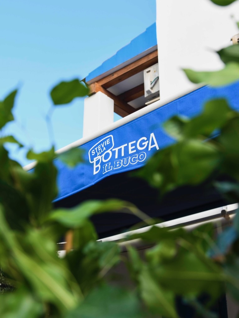 White Ibiza Restaurants Guide: Stevie Alla Bottega Il Buco, restaurant in Santa Gertrudis