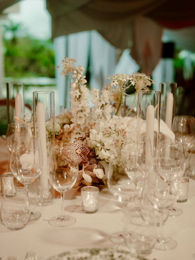 White Ibiza Wedding Directory: Vendors – Aurea Floral Studio, floral design in Ibiza