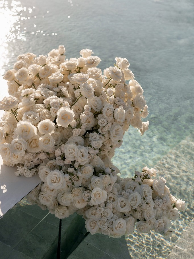 White Ibiza Wedding Directory: Vendors – Aurea Floral Studio, floral design in Ibiza