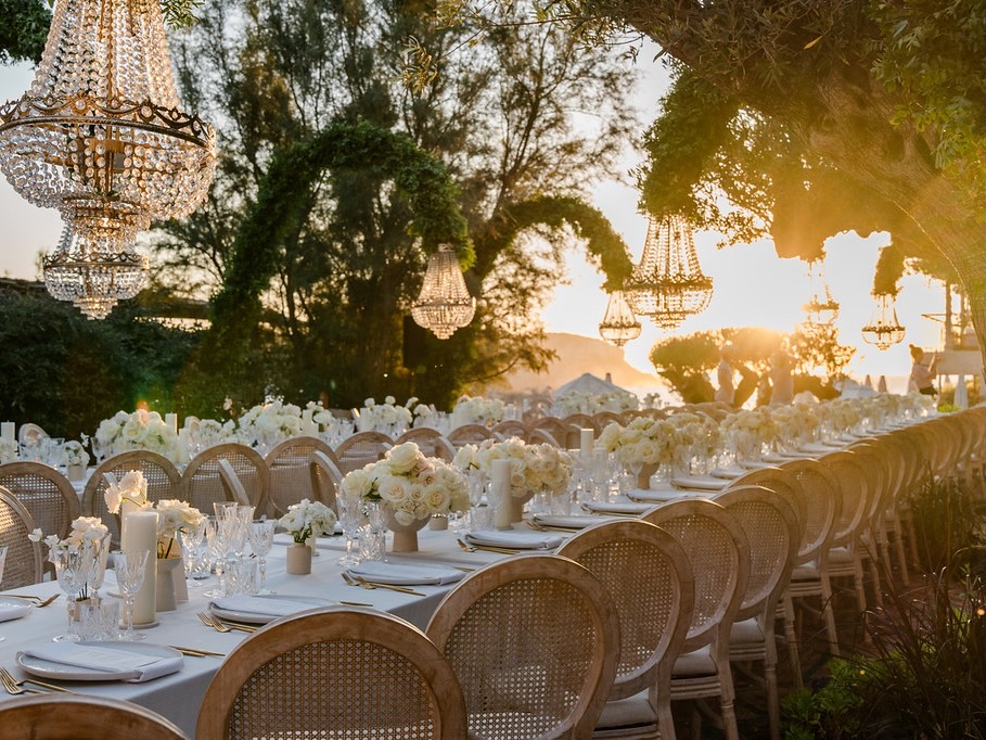 White Ibiza Wedding Directory: Vendors – Aurea Floral Studio, floral design in Ibiza