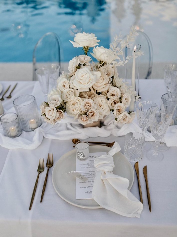 White Ibiza Wedding Directory: Vendors – Aurea Floral Studio, floral design in Ibiza