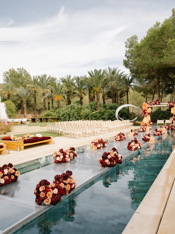 White Ibiza Wedding Directory: Vendors – Aurea Floral Studio, floral design in Ibiza