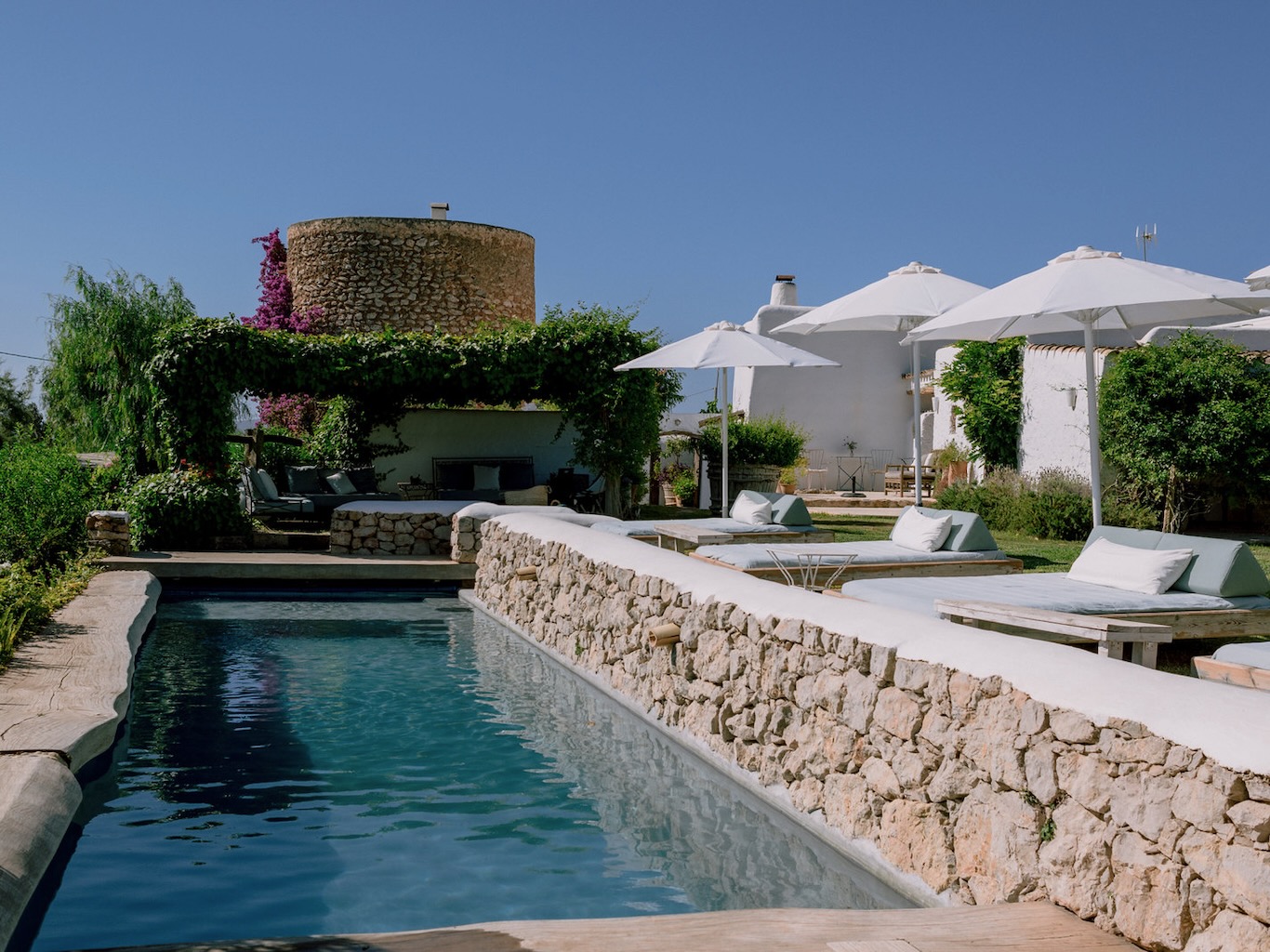 White Ibiza Boutique Hotels Guide: Can Quince de Balafia, hotel in San Lorenzo, Ibiza