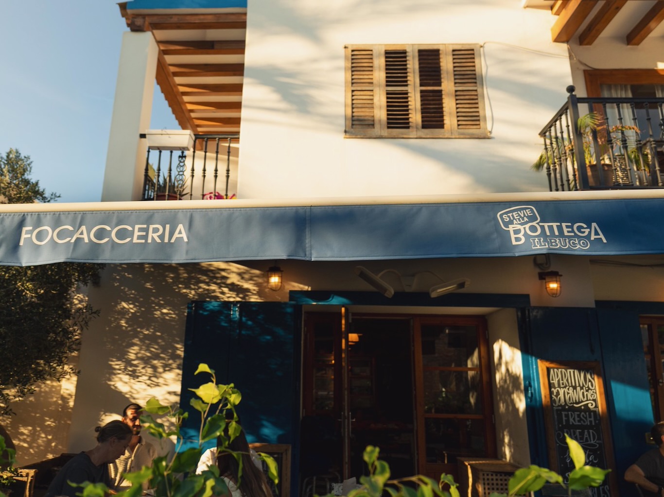 White Ibiza Journal: A foodie hub – Stevie Alla Bottega